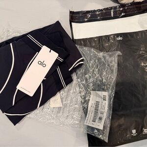 ALO Yoga Black Leggings with White Accents